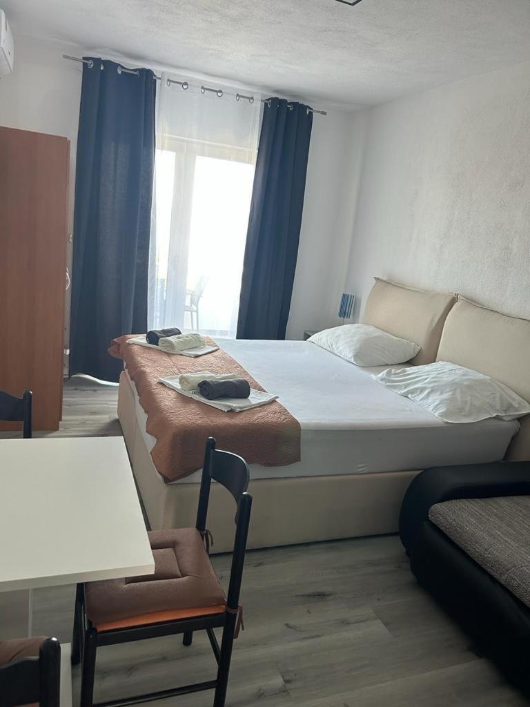 Apartmani Jukanovic Baška Voda Eksteriør billede